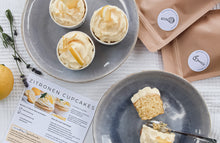 Lade das Bild in den Galerie-Viewer, BAKE & NOURISH Backbox Zitronen-Cupcakes